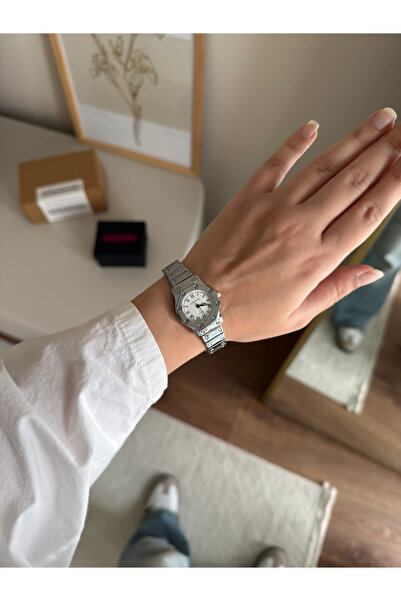 RoseandRoses Carfiste Equivalent Model Women's Wristwatch