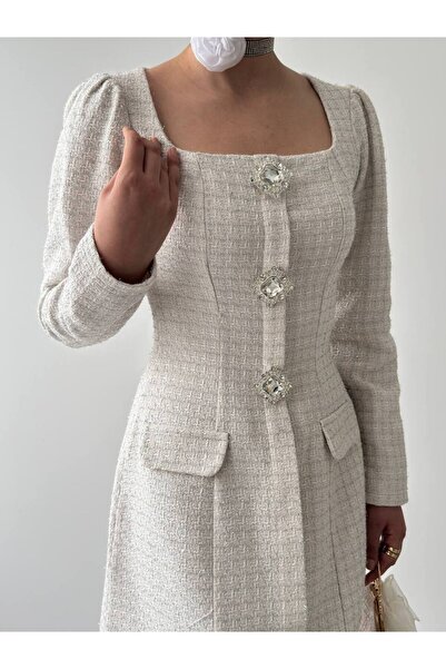 Julidress decolteu pătrat Rochie din tweed premium, mini dimensiune, cu broșă cu sclipici și broderie cu pietre