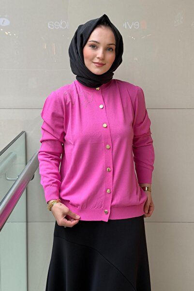 Ghisa Buttoned Knit Cardigan with Bird Embroidery on the Shoulder