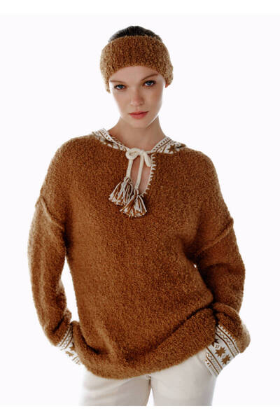 Knitss Alpaca Blend Star Patterned Hooded Knitwear