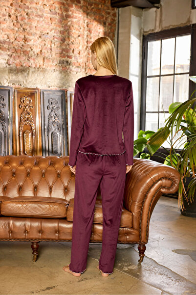 moda paketi Women's Velvet Pajama Set – Soft Textured, Stylish and Comfortable Loungewear