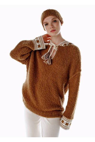 Knitss Alpaca Blend Star Patterned Hooded Knitwear