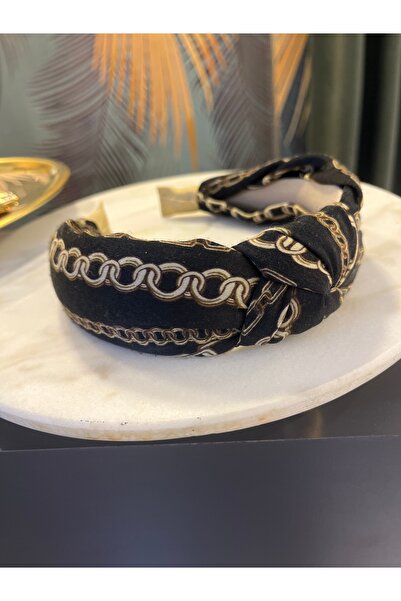 gozdeasutayaccessory تاج بنمط عتيق