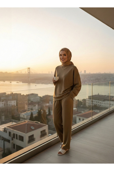 MENESSA Tunik Formlu Tesettür Eşofman Takımı - Oversize Kesim, Cepli ve Pamuk...