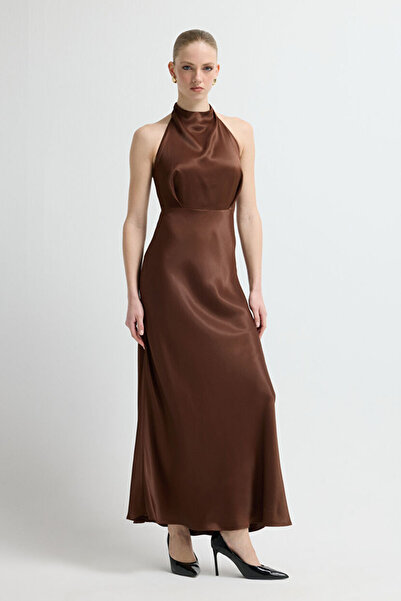 adL Kolsuz Uzun Saten Elbise
