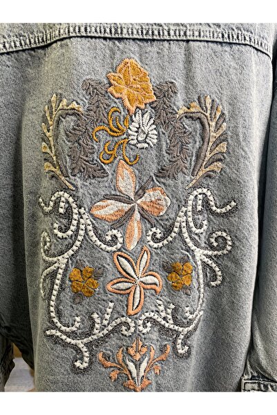 Dadali Women's Embroidered Floral Pattern Long Sleeve Cotton Denim Jacket