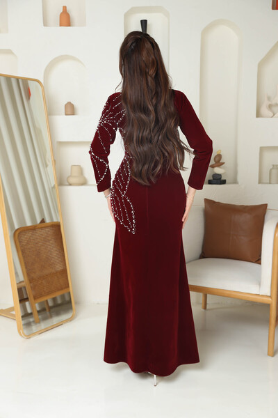 Nice Model Embellished Burgundy Maxi Dress Pearl Beaded Long Sleeve Evening Gown Elegant Formal Wear