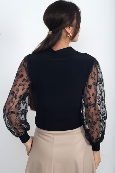 By Saygı Γυναικεία μπλούζα με λαιμόκοψη σε σχήμα V με δαντέλα ελαστικό ύφασμα