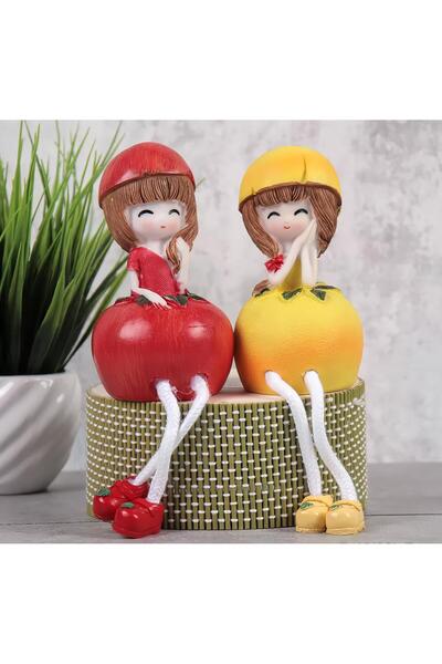 e-life shop Ayakları Sallanan Elma Limon Kız Figürlü 2'li Heykel Biblo Seti D...