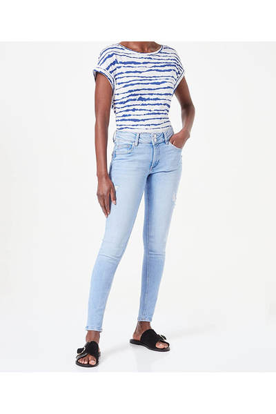 Evendi Blugi, Albastru