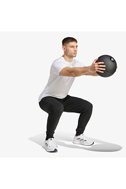 adidas مصمم للتدريب، بنطال رياضي منسوج بقصة عادية للرجال