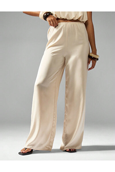Sheya Shein Missguided pants, cream