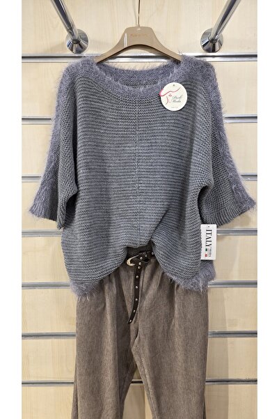 Park Moda Sweater with Tassel Detail