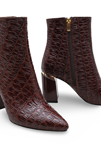 Women Lay-z Women's Brown Crocodile Patent Leather Pointed Toe Boots Offer a Stylish and Modern Posture with Their 8.5 cm Heel.