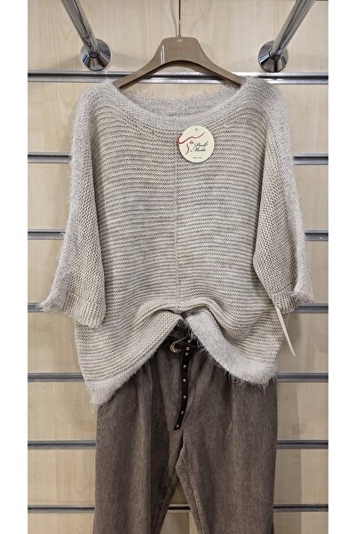 Park Moda Sweater with Tassel Detail