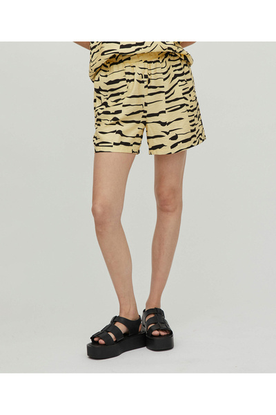 VILA Shorts, Yellow