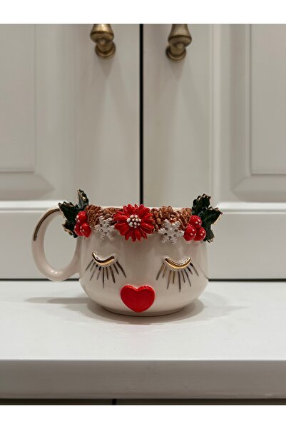 Port Aksesuar Kokina Süslü Kız Tasarımlı 24K Altın Dekorlu El Yapımı Seramik Mug 220mL