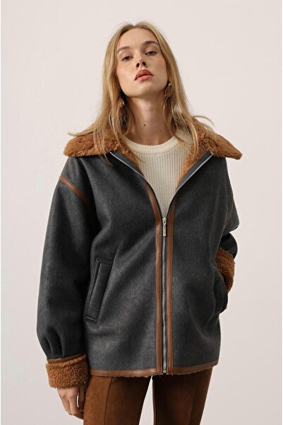 Opera Coat with Fur Lining and Front Zipper