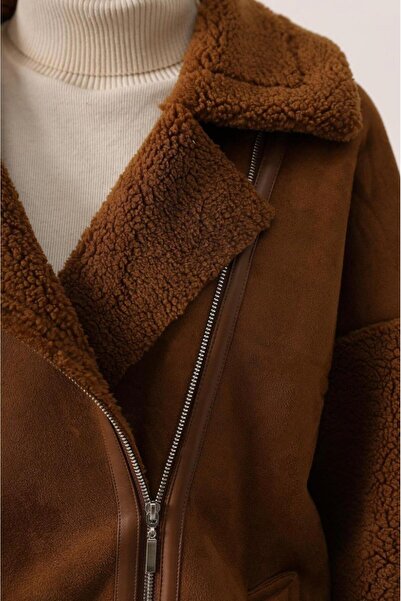 Opera Suede Plush Detailed Coat