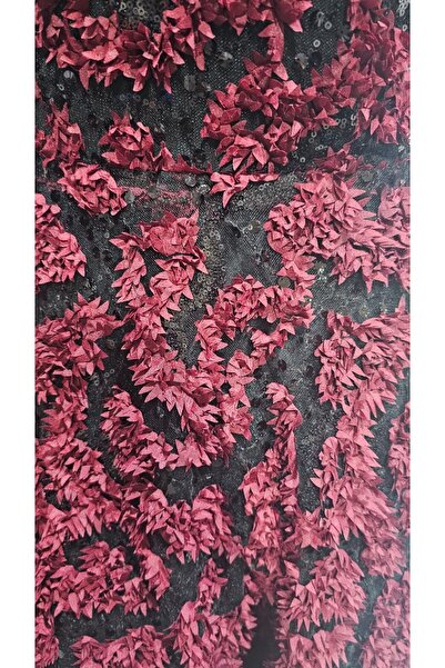 dantil Evening dress with roses and sequins for a distinctive touch