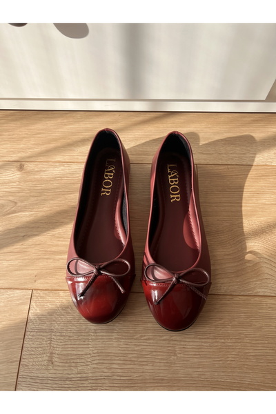 labor Selection Round Toe Burgundy Ballerinas with Insoles