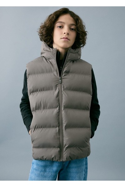 MANGO Kids Kapüşonlu kapitone yelek