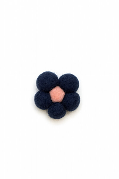 iğne izi Ръчно изработена филцова брошка за коса с украса в формата на корона...