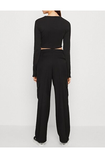 Noisy May Top, Black