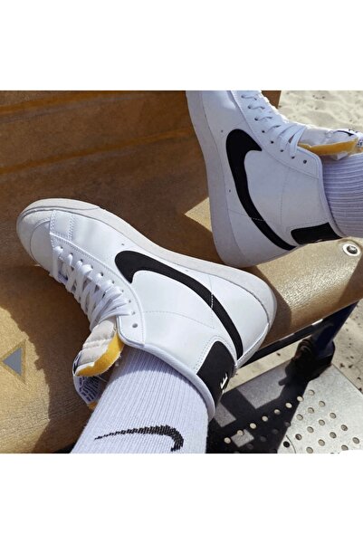 womens nike blazers on feet