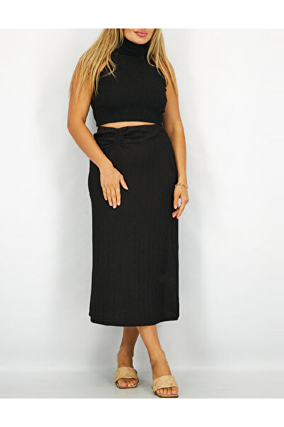 Reserved Fusta, Negru