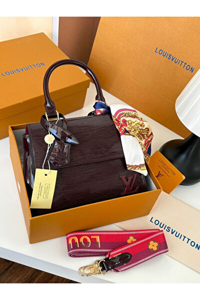 GGGG Elegant, high-quality women's shoulder bag with all accessories