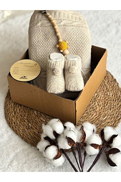 Kereminko Bebek Welcome Baby Gift |   Beige Knitwear Blanket, Booties & Pacif...