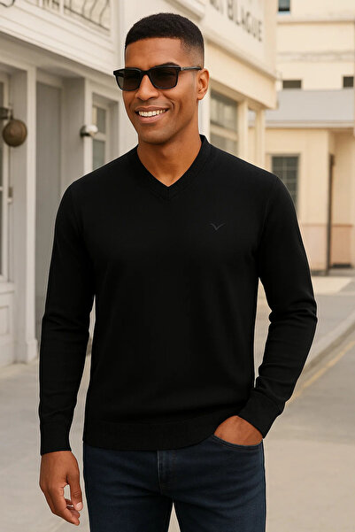 Maccali Men's Comfortable Casual Long Sleeve Black V-Neck Sweater