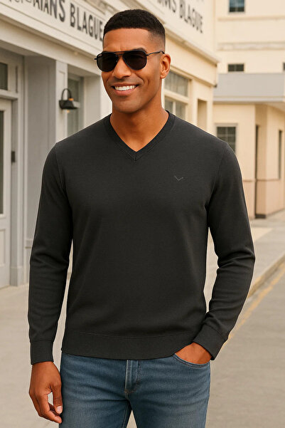 Maccali Men's Comfortable Casual Long Sleeve Smoked V-Neck Sweater