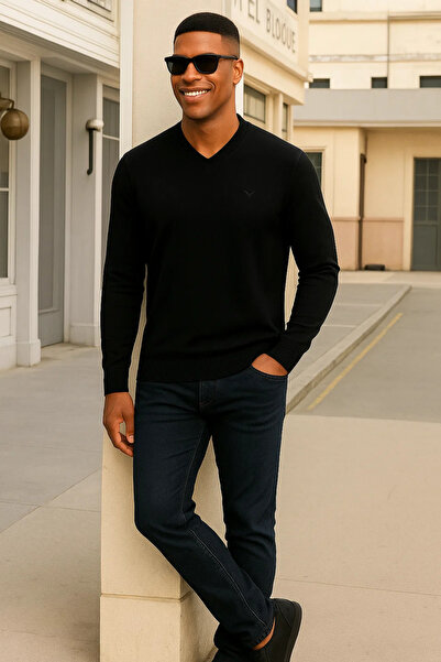 Maccali Men's Comfortable Casual Long Sleeve Black V-Neck Sweater