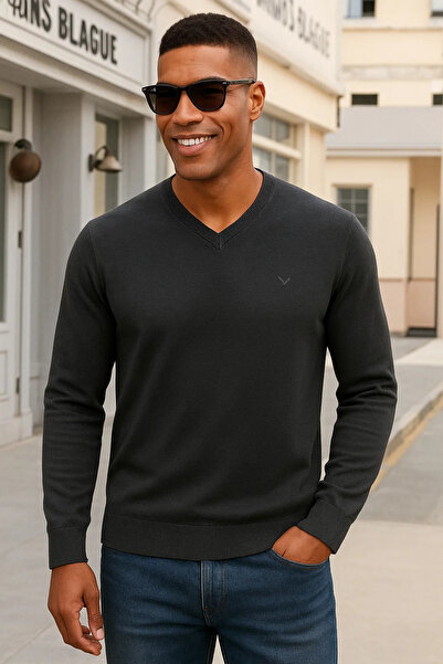 Maccali Men's Comfortable Casual Long Sleeve Smoked V-Neck Sweater