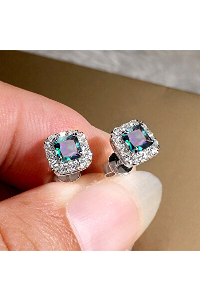 Choice أقراط هويتان إيترنيتي مرصعة بالزركونيوم الأخضر للنساء - لون ذهبي، أقرا...