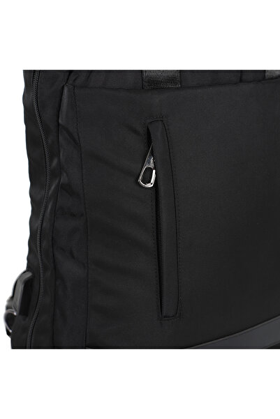 Assoda Spacious, water-resistant everyday backpack with a 16-inch USB charging port - Black