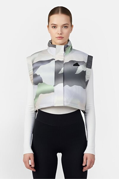 adidas سترة رياضية نسائية مناسبة للأنشطة الخارجية مموهة، متعددة الألوان