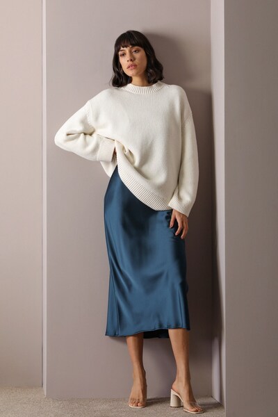 Ferraro Ecru Long Sleeve Crew Neck Cashmere Oversized Women's Knitwear Sweater