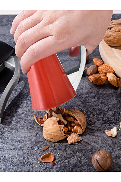 Choice أداة تقشير المكسرات متعددة الوظائف باللون الأحمر، قطعة واحدة