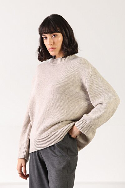 Ferraro A.Beige Long Sleeve Crew Neck Cashmere Oversized Women's Knitwear Sweater