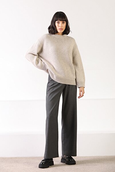 Ferraro A.Beige Long Sleeve Crew Neck Cashmere Oversized Women's Knitwear Sweater