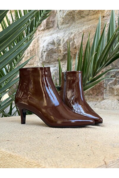 ESSO LA MİA حذاء ميلا نسائي بكعب قصير _ بوت قصير بسحاب من الجلد اللامع البني