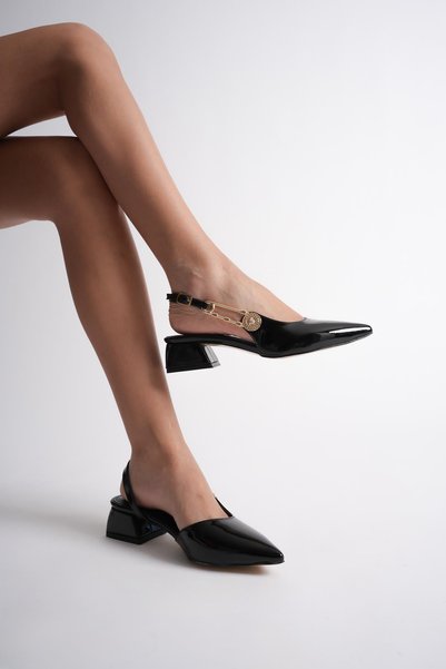Silver Lady Matchless Hook Buckle Detailed Pointed Toe Patent Leather Casual Women's Shoes