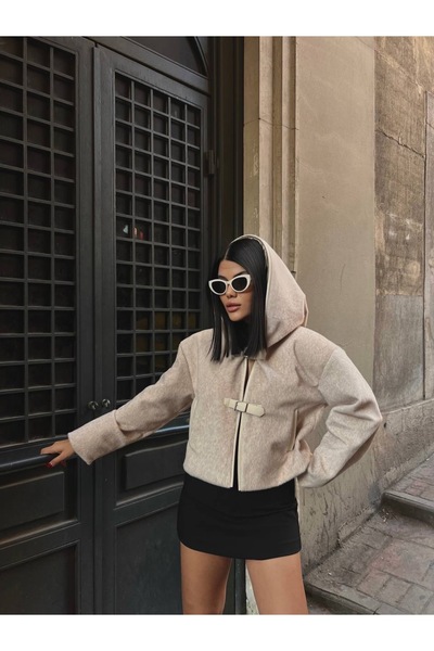 Kedi Fashion Kemer detay kapşonlu kürk