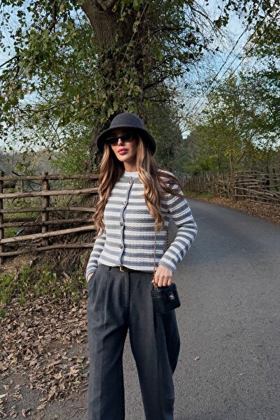 Laluvia Gray - Ecru Striped Knitted Cardigan - 4390