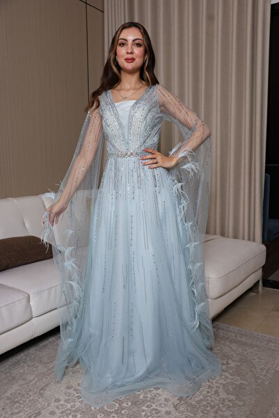 molan fashion A light blue evening dress with a soft, icy feel, giving a dreamy look as if from a fairytale ball.