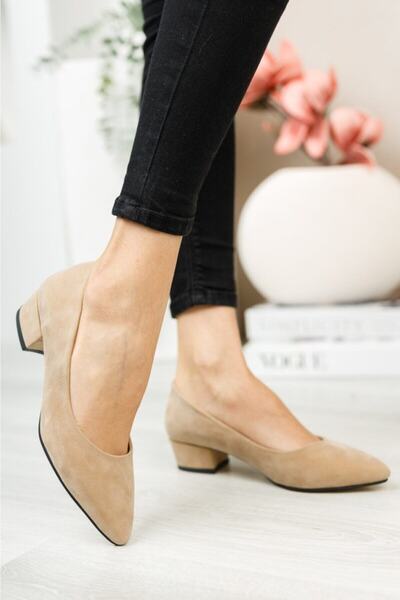 Nirvana Women's Beige Classic Heels 1993