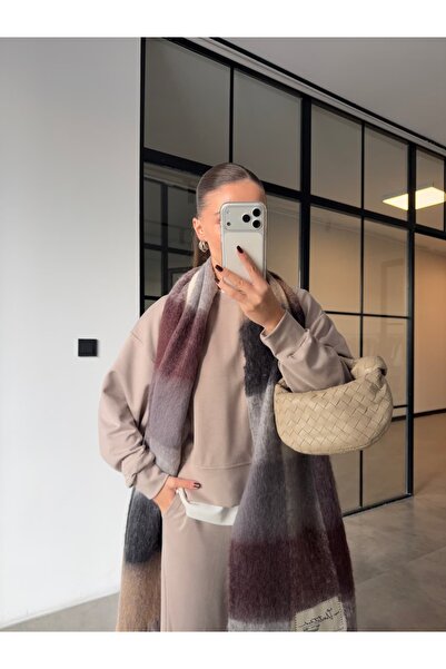 BB Bensu Buyruk بدلة رياضية مودال